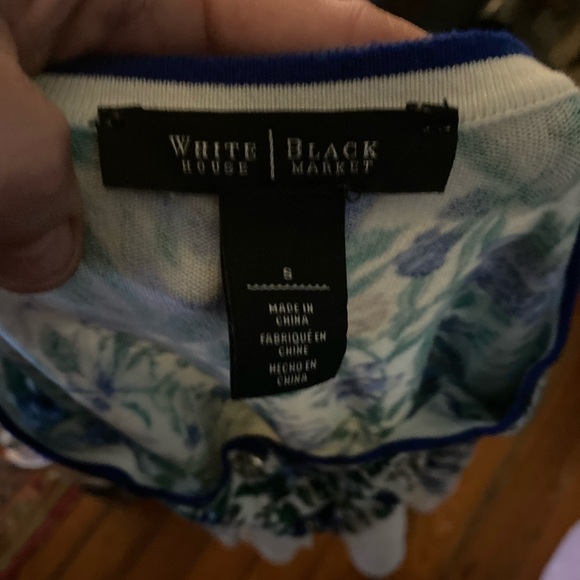 White House Black Market Cream Cardigan with Blue Floral Print - Picture 2 of 5